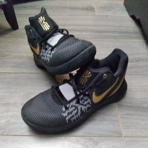 Men's, Black & Gold, Size 8.5, Nike Shoes